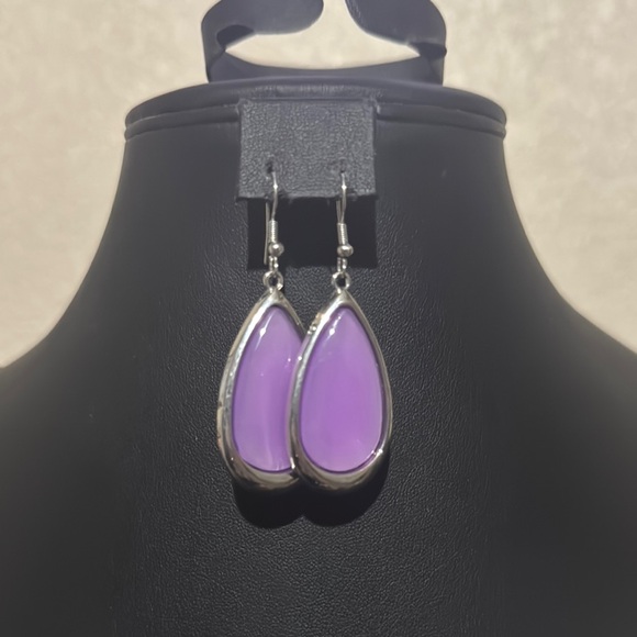 3/$12 Paparazzi Purple and Silver Teardrop Earrings - Picture 1 of 3